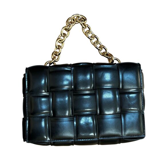 Black faux leather quilted puffy purse chunky gold chain top handle satchel - Picture 1 of 9